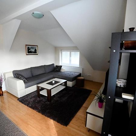 Apartman Ema Velika Gorica Exteriör bild